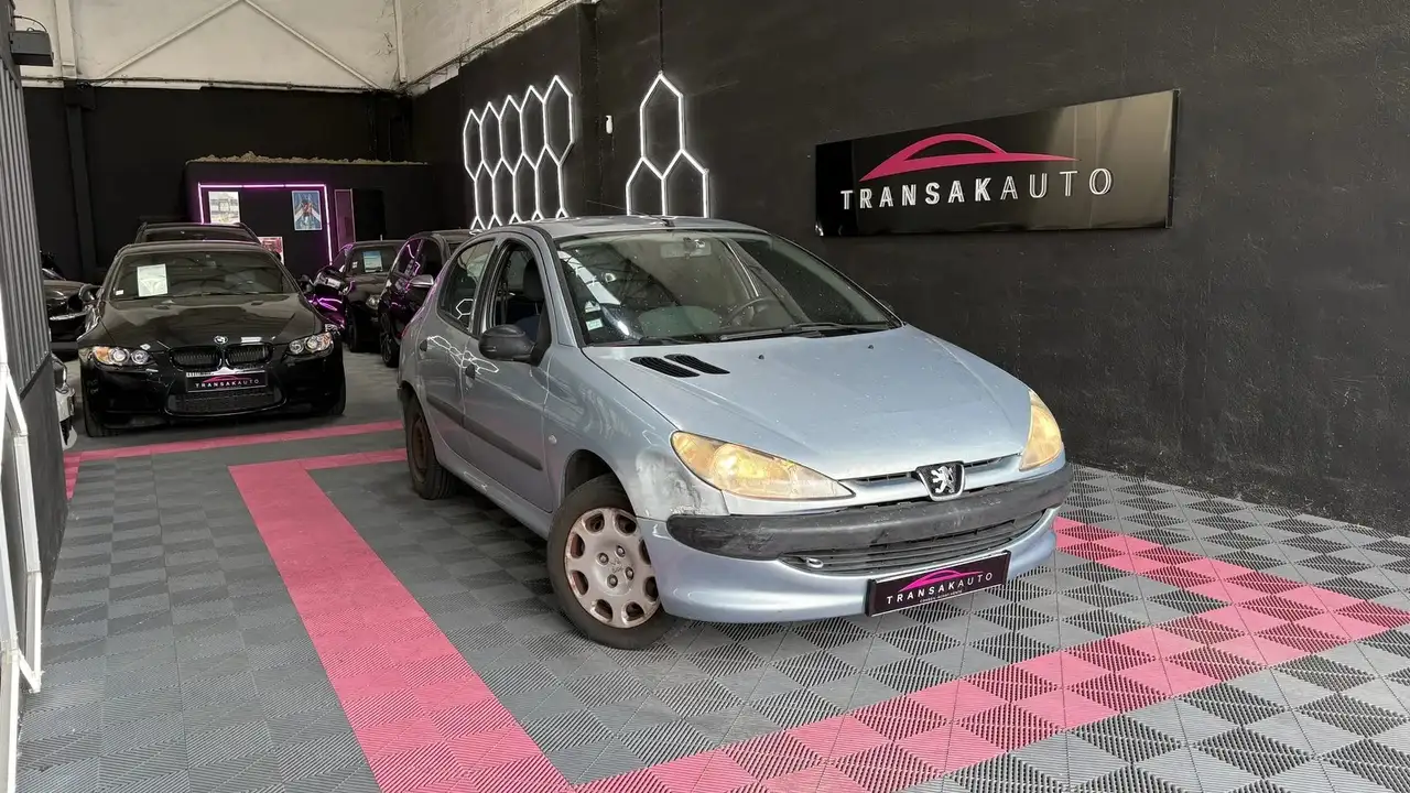 Peugeot 206 XR Presence 60 cv VITRES ELECTRIQUES FAIBLE KM, foto 1