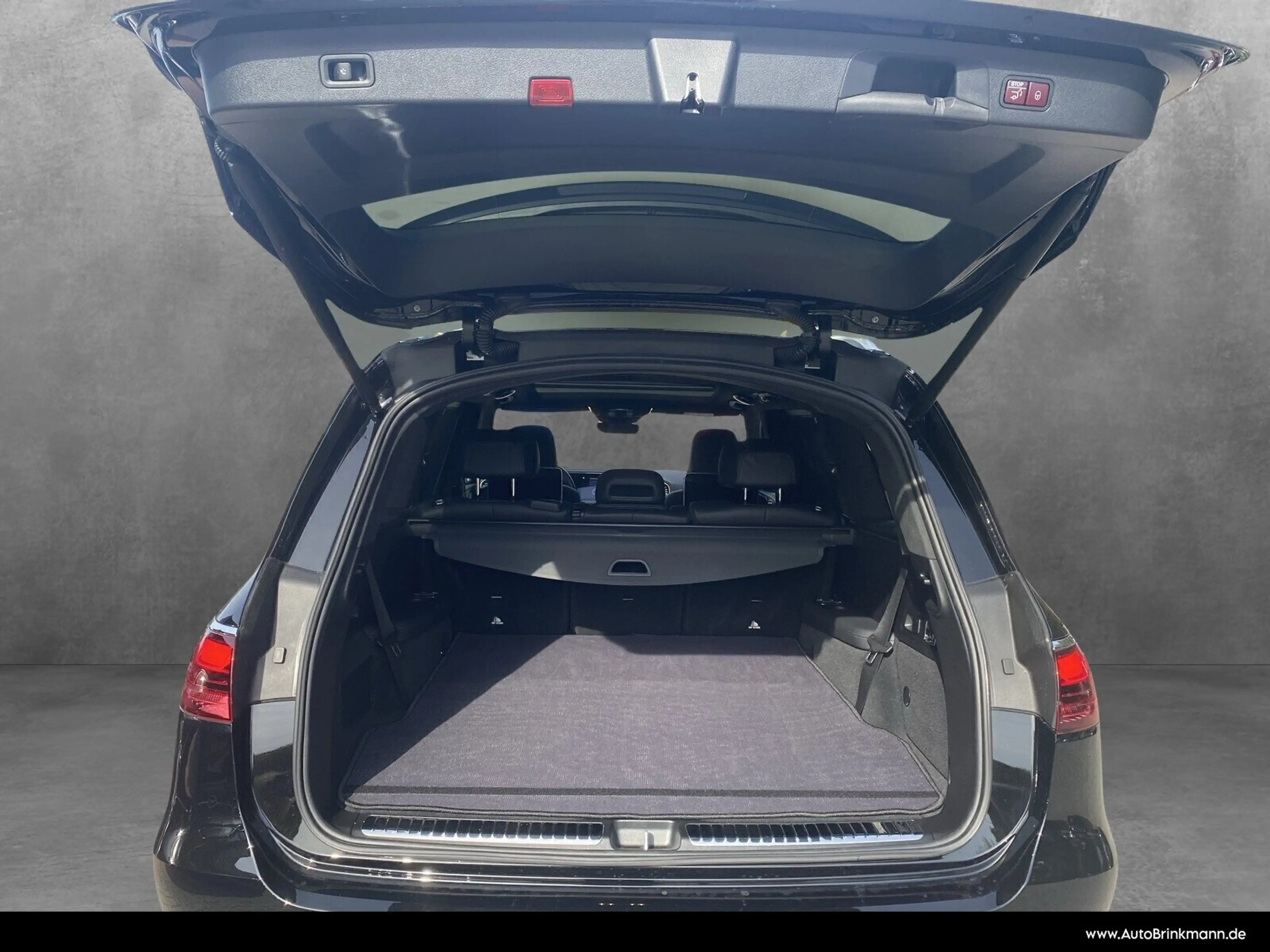Mercedes-Benz GLS 63 AMG ULTIMATE/22"/NAPPA/Massage/ HUP/PANO/BURM3D/360° — photo 7