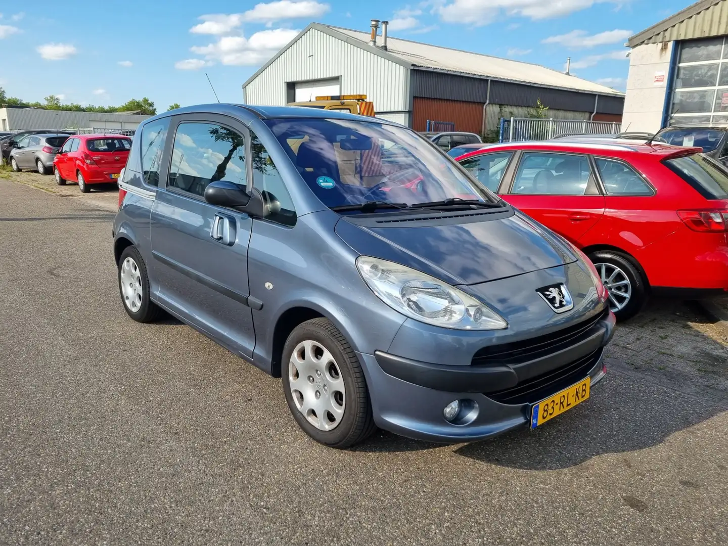 Peugeot 1007 1.6-16V Gentry Automaat Clima! Bj:2005 NAP! Gris - 2