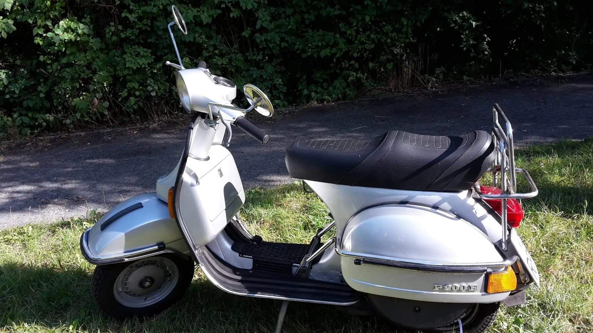Vespa P 200 E Silber - 1