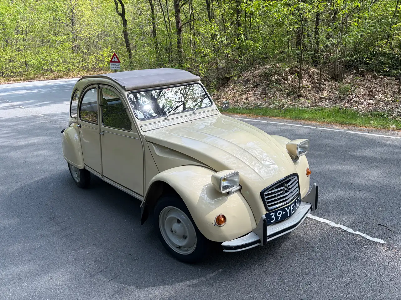 Citroen 2CV, foto 1