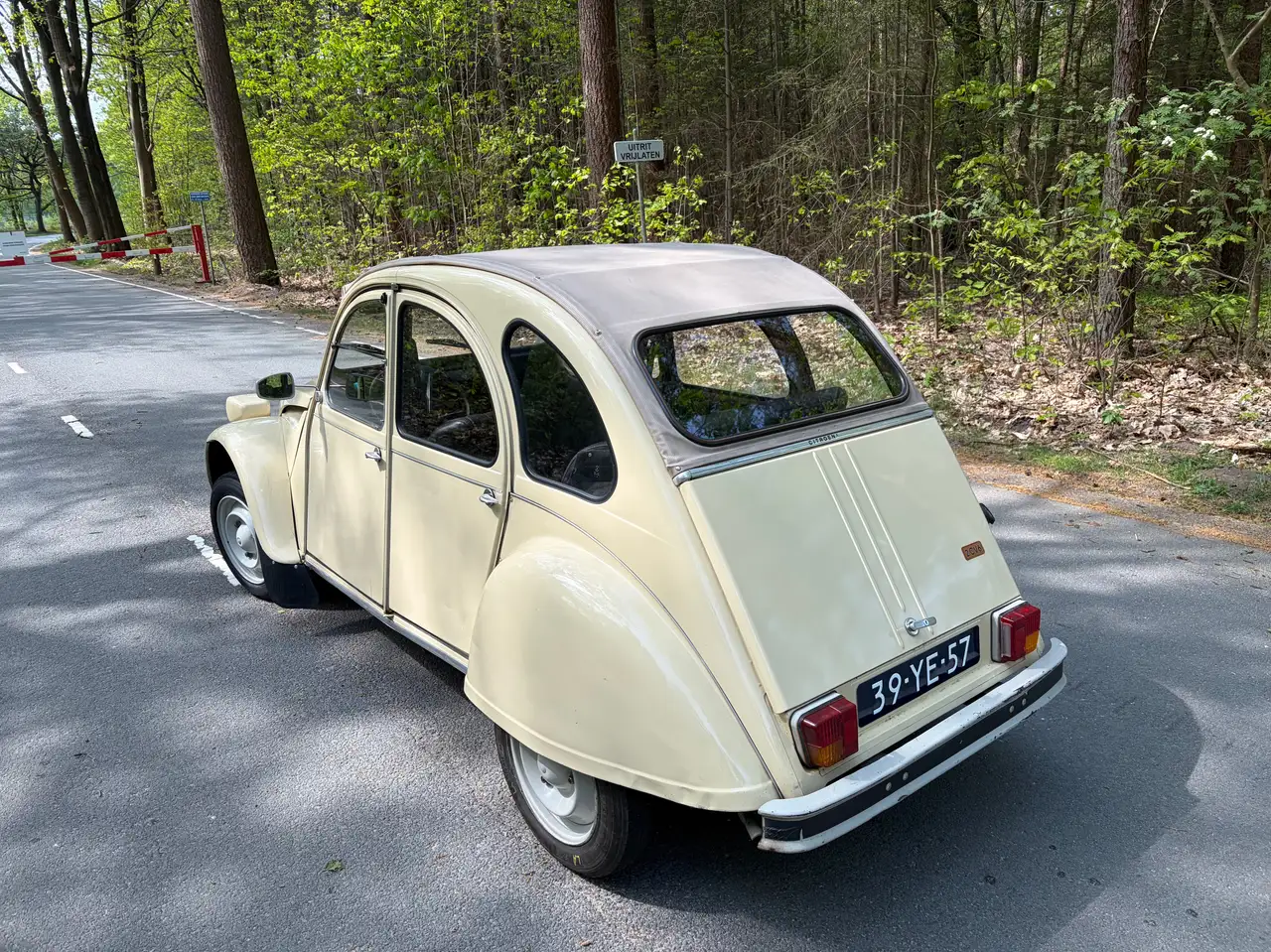 Citroen 2CV, foto 2