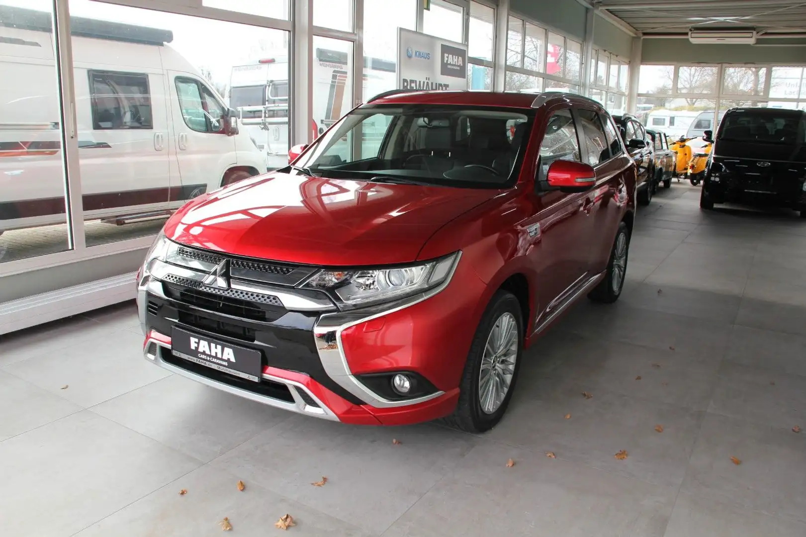Mitsubishi Outlander Outlander PHEV Basis Spirit 4WD Rot - 1