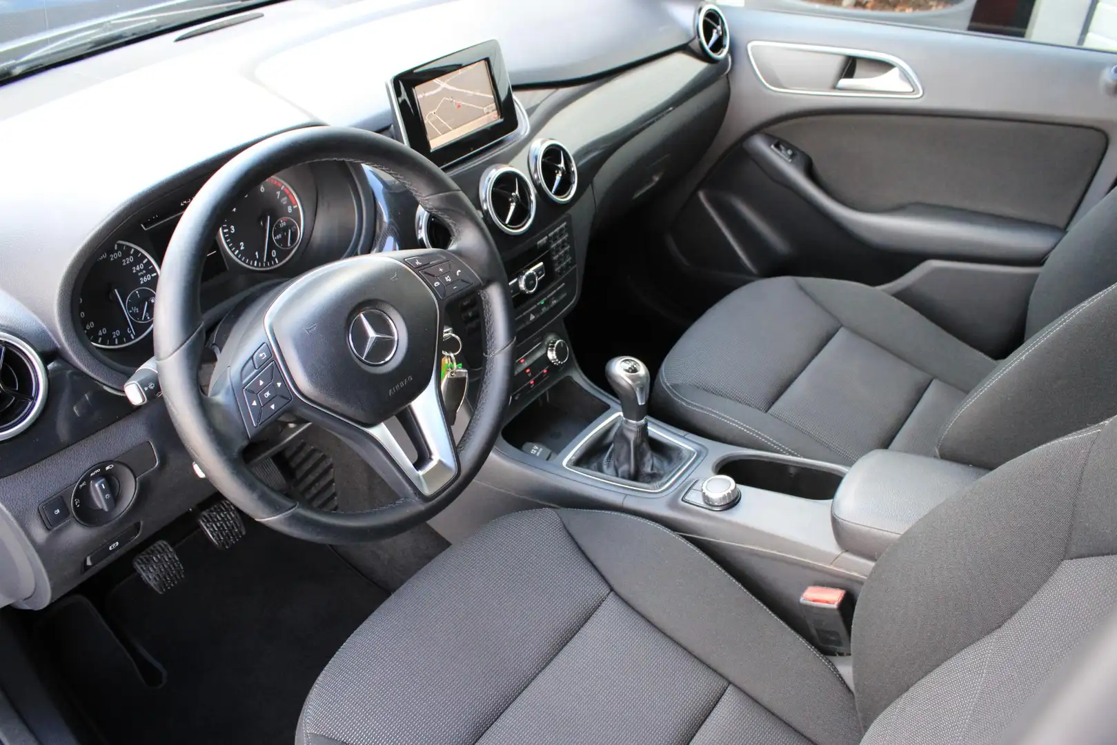 Mercedes-Benz B 180 Navi | Cruisecontrol | Xenon | Hoge Instap | Parke Gris - 2
