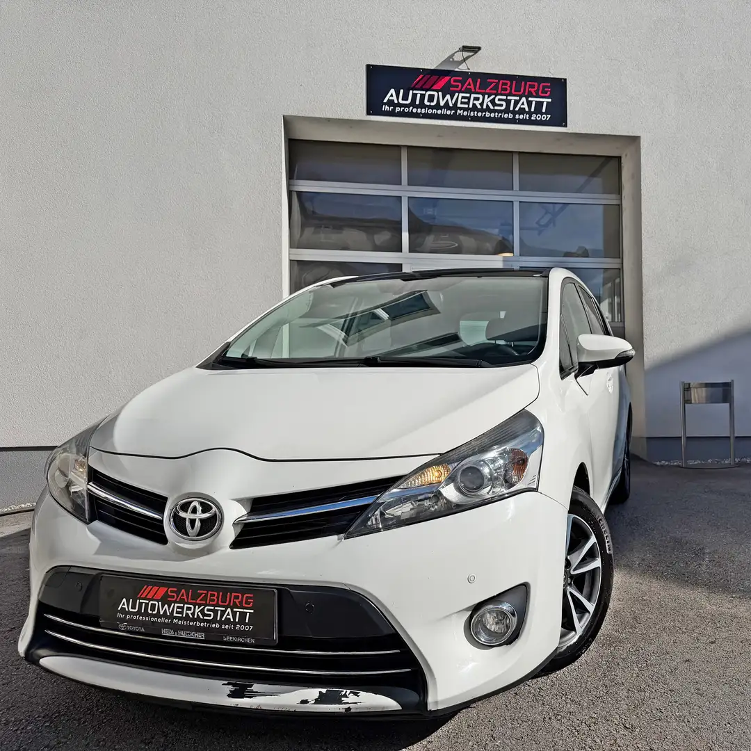 Toyota Verso 2,0 D-4D Active | Kamera | Navi | Glasdach | 8fach Weiß - 1