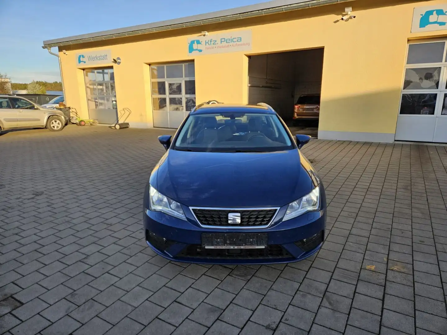 SEAT Leon ST Style*Navi*Bluetooth*AHK*8 Fach Bereift* Blau - 2