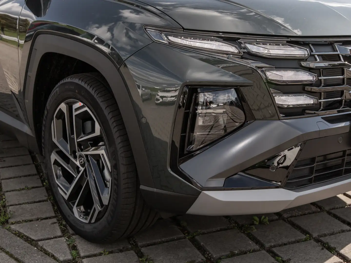 Hyundai TUCSON AUTOMATIK*MATRIX*PANO*HEAD-UP*NAVI*360* Groen - 2