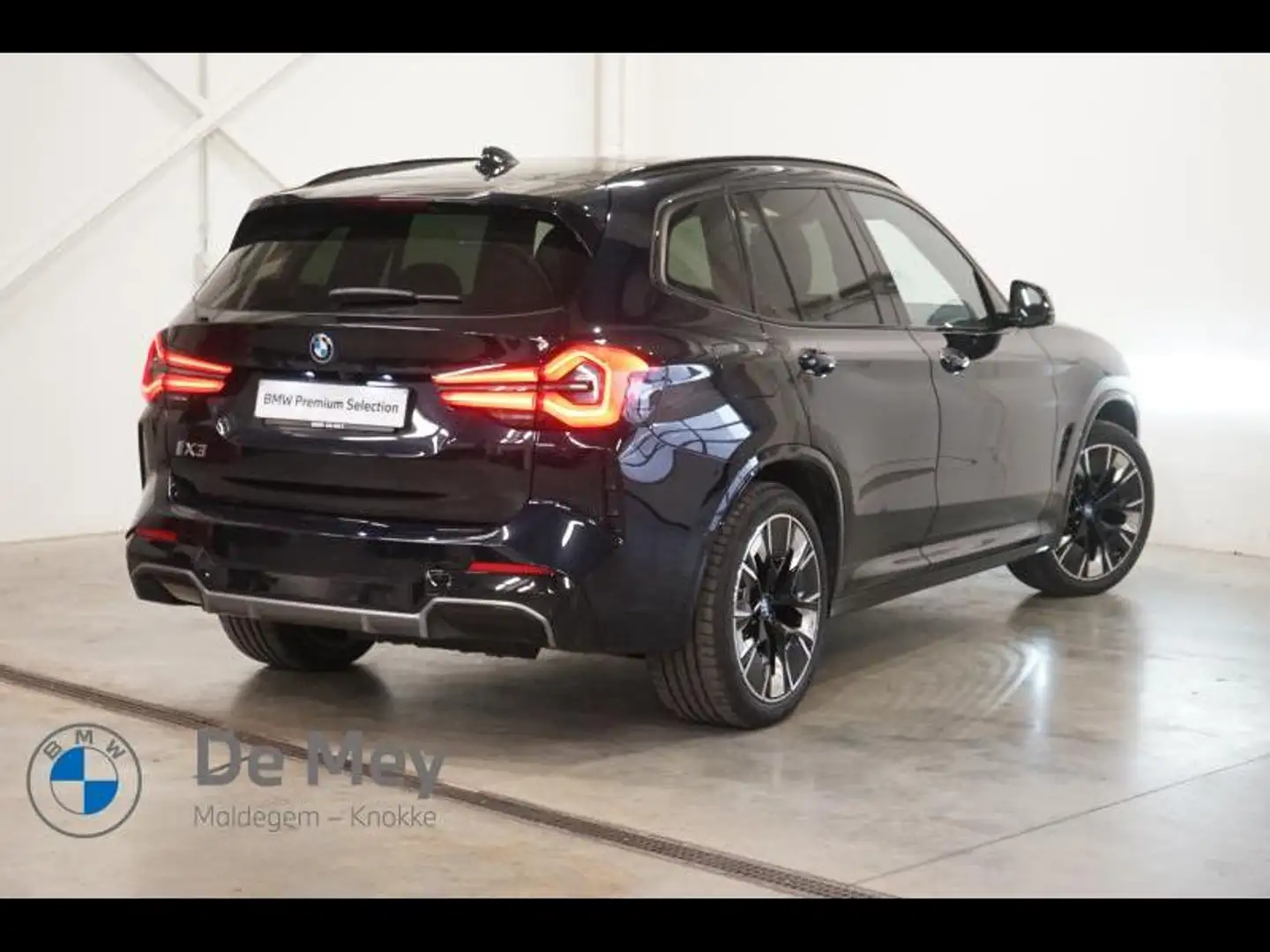 BMW iX3 M Sport Noir - 2