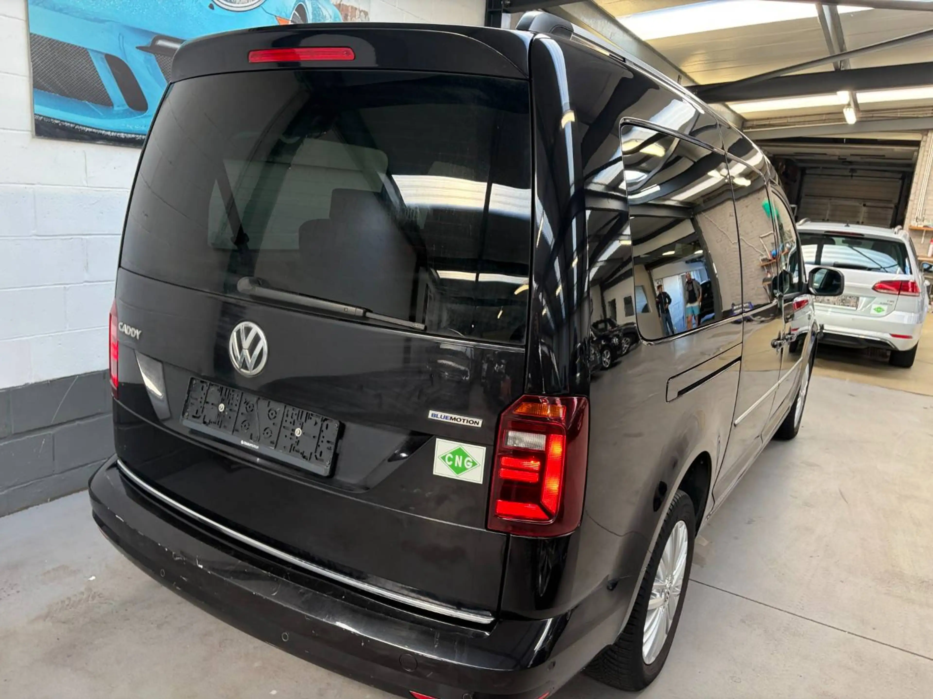 Volkswagen Caddy Caddy CNG 1.4 TGI Highline — photo 2