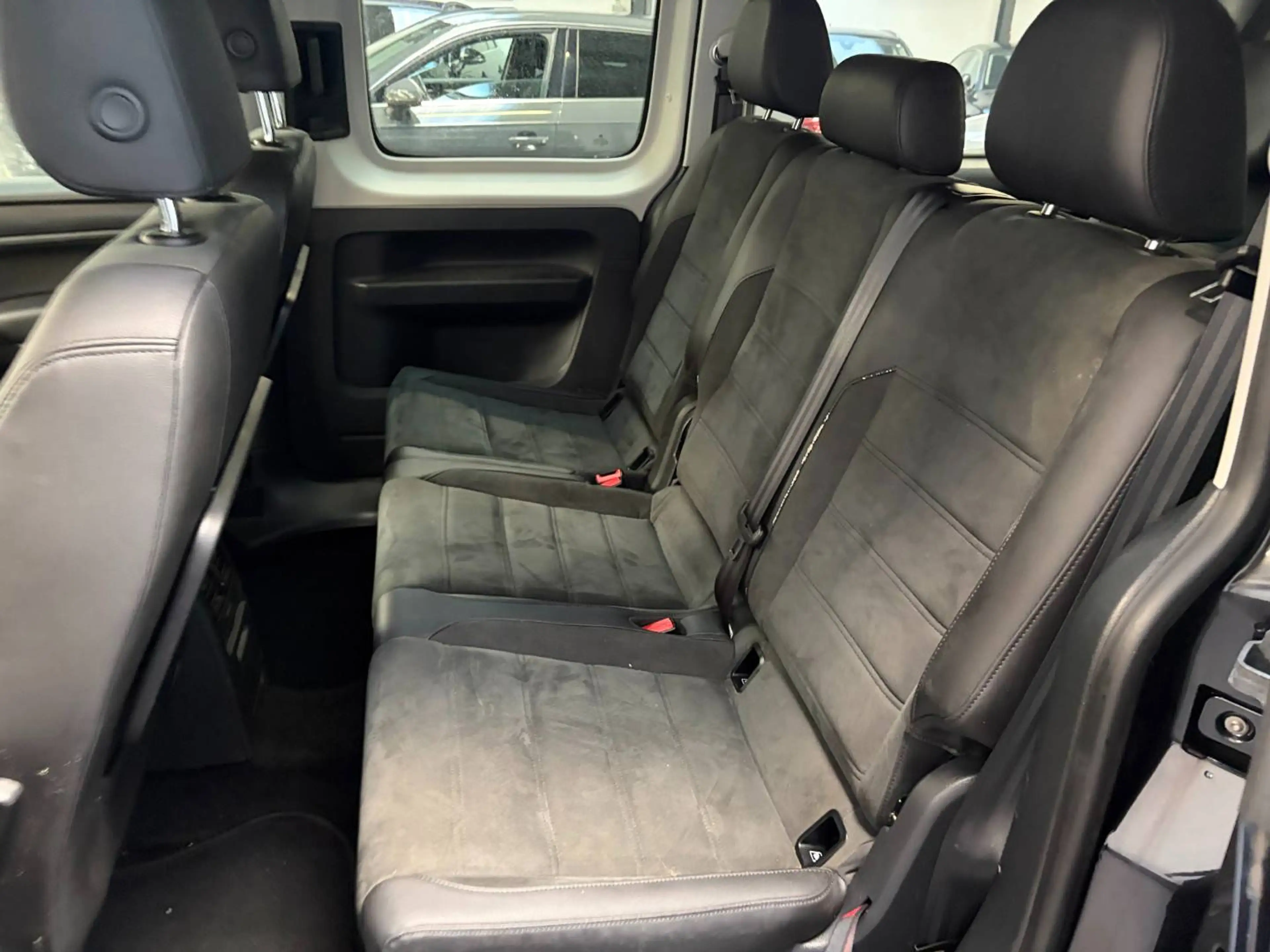 Volkswagen Caddy Caddy CNG 1.4 TGI Highline — photo 14