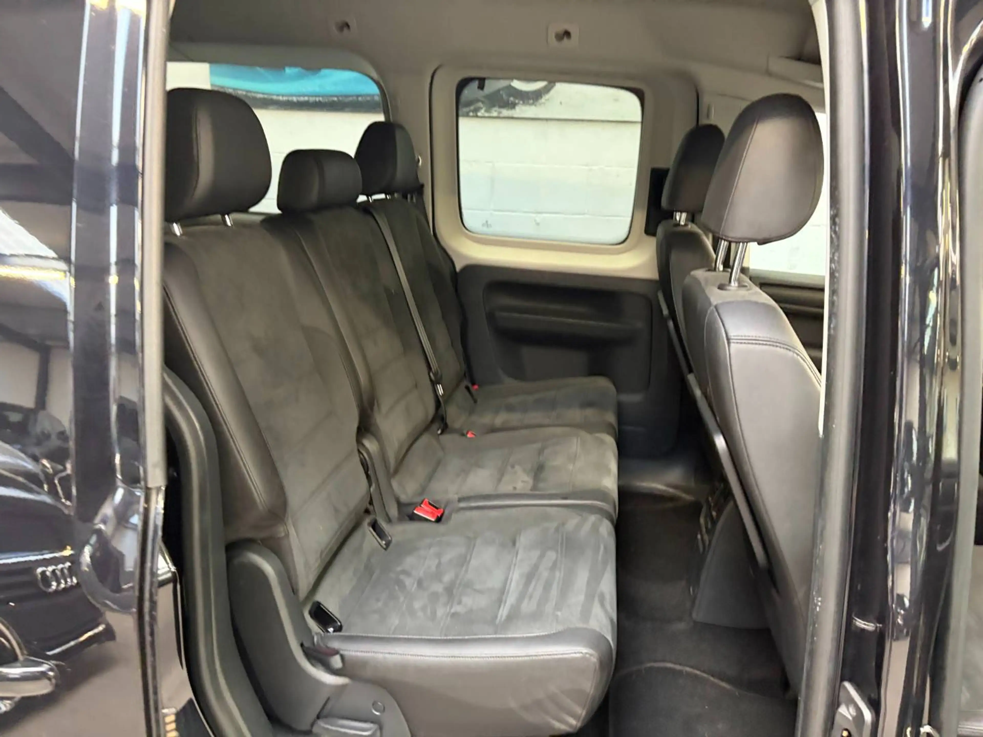 Volkswagen Caddy Caddy CNG 1.4 TGI Highline — photo 13