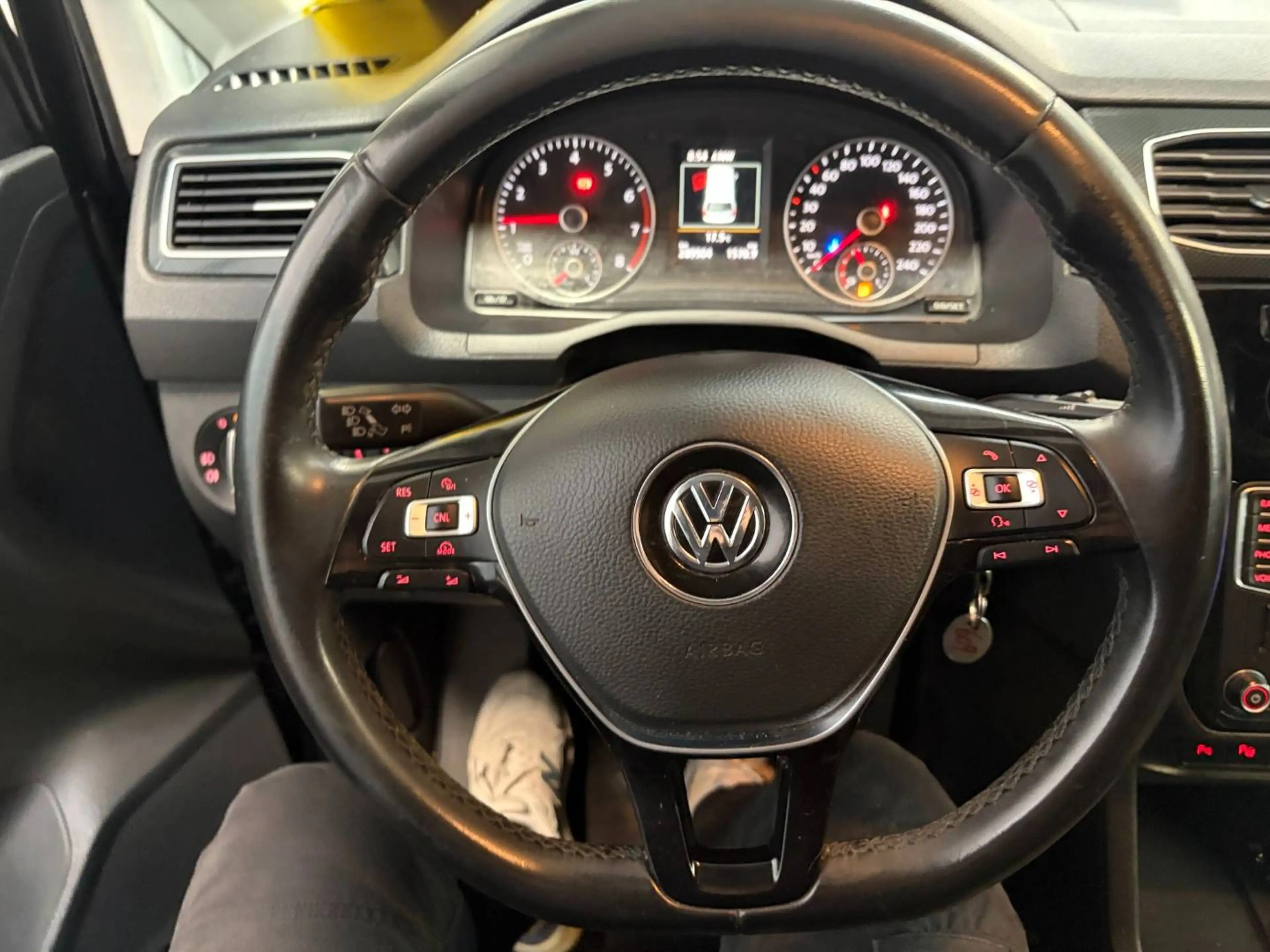 Volkswagen Caddy Caddy CNG 1.4 TGI Highline — photo 8