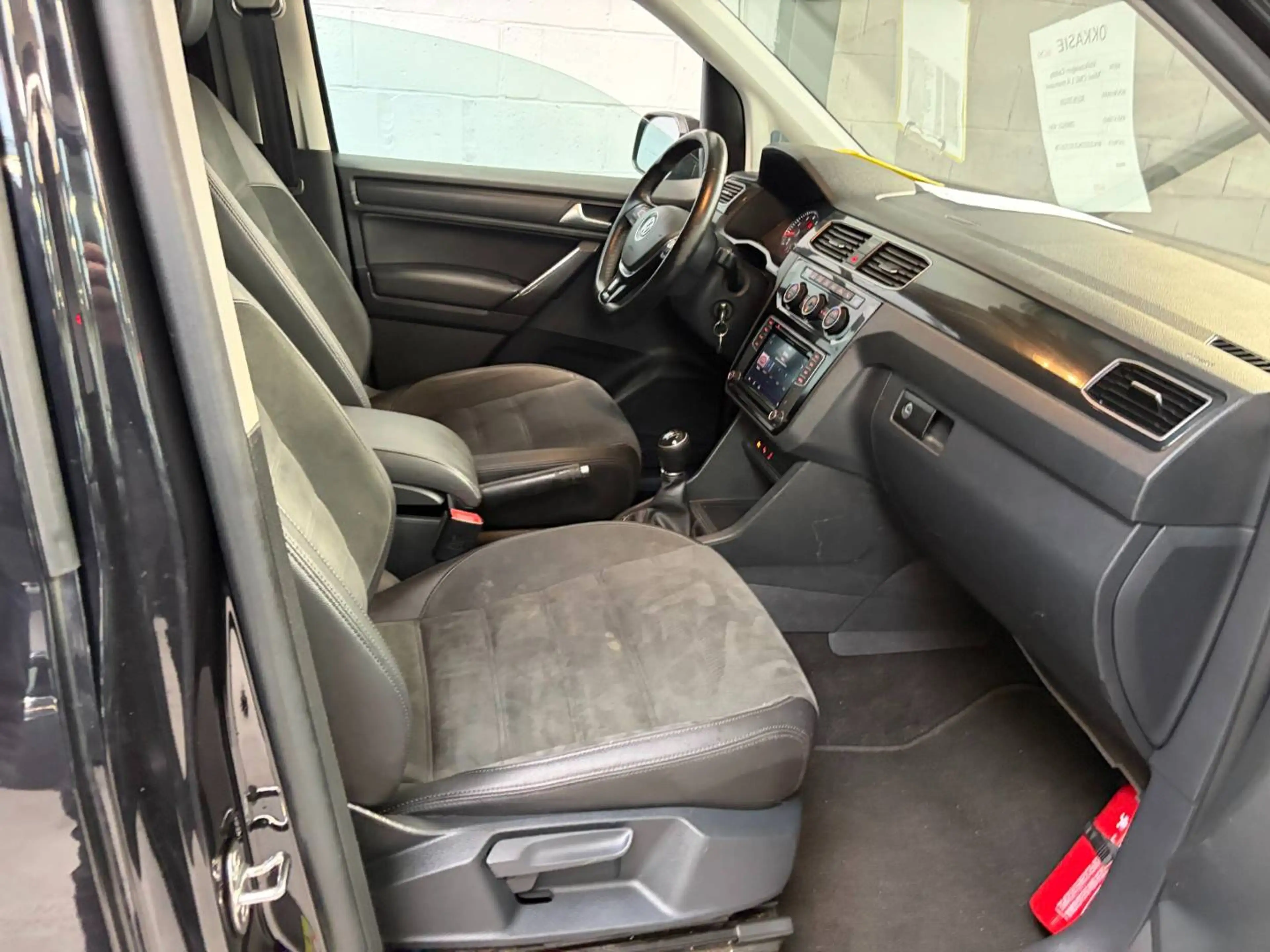 Volkswagen Caddy Caddy CNG 1.4 TGI Highline — photo 12