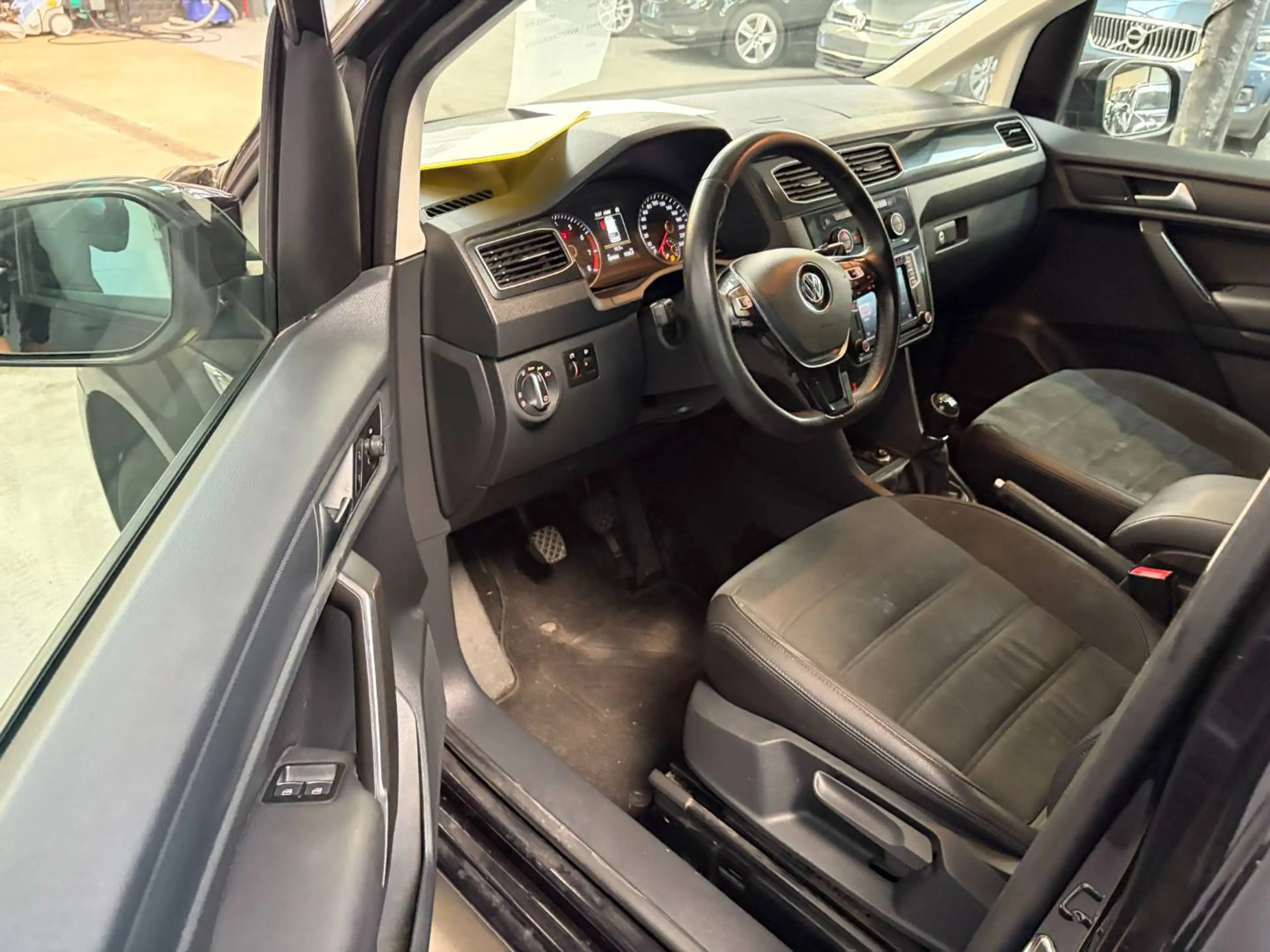 Volkswagen Caddy Caddy CNG 1.4 TGI Highline — photo 5