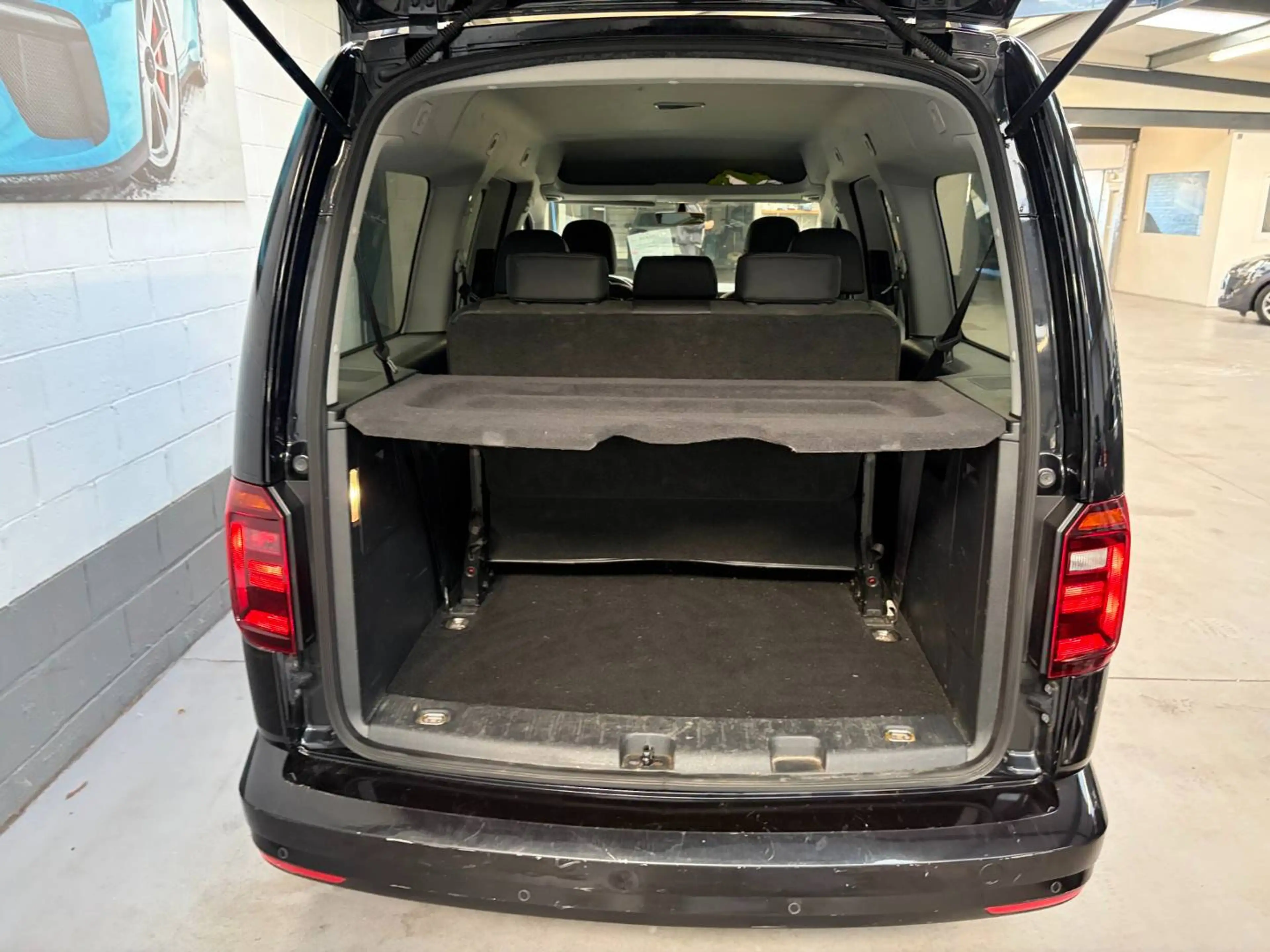 Volkswagen Caddy Caddy CNG 1.4 TGI Highline — photo 15