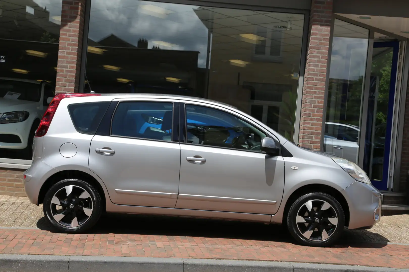 Nissan Note 1.6 Life + Airco Grau - 2