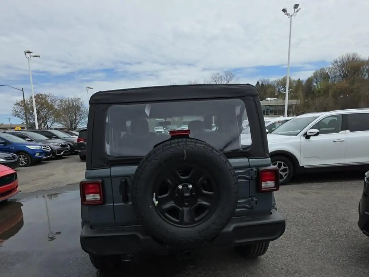Jeep Wrangler снимка Jeep Wrangler