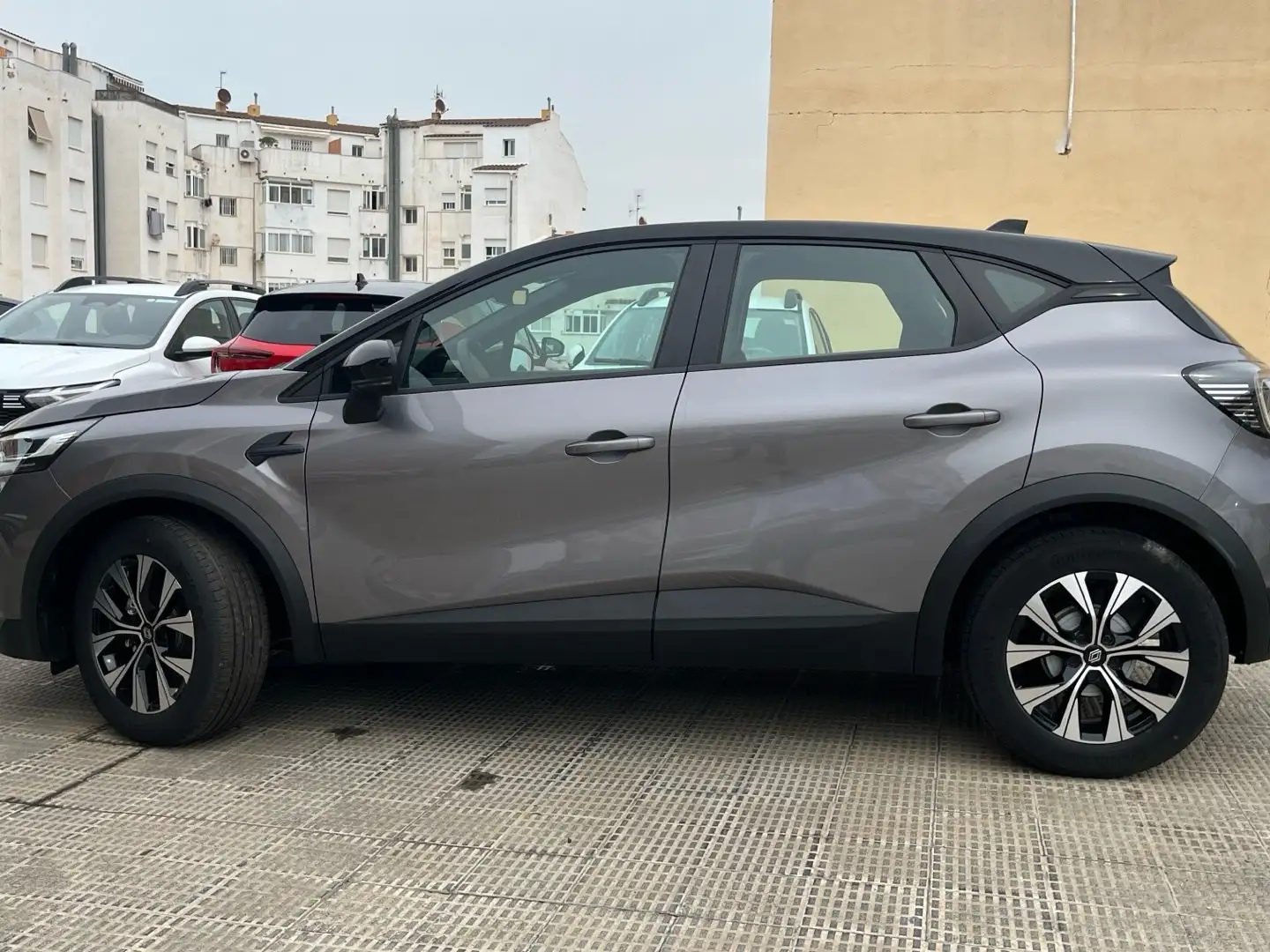 Renault Captur TCe Evolution 74kW GLP - 2