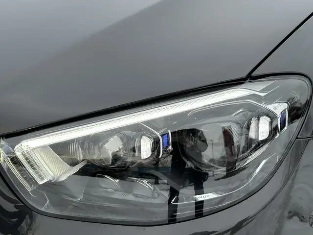 Mercedes-Benz E-Class view 11