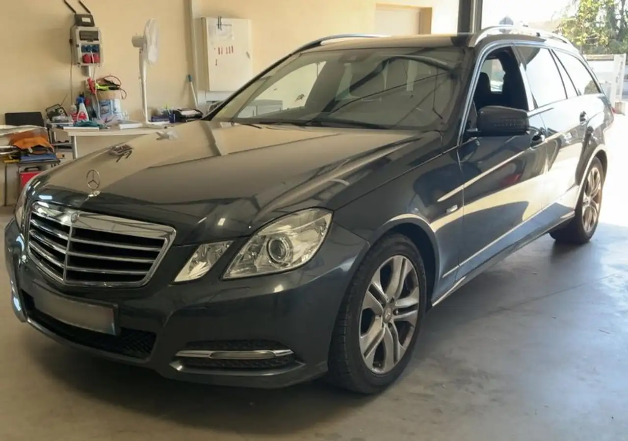 Mercedes-Benz E 220