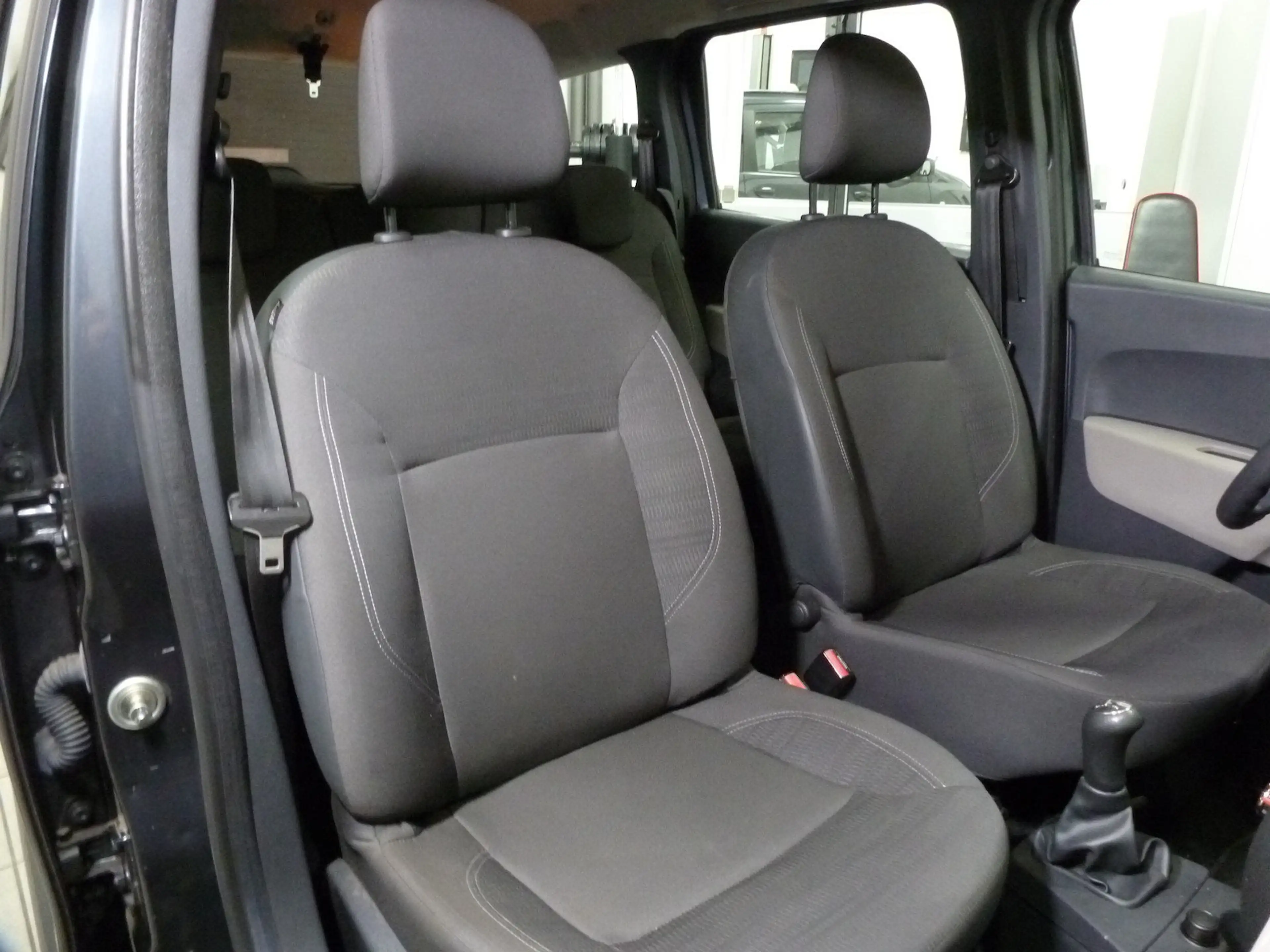 Dacia Lodgy Laureate2.Hand Scheckheft 24 Mo.Gara Navi. — photo 13