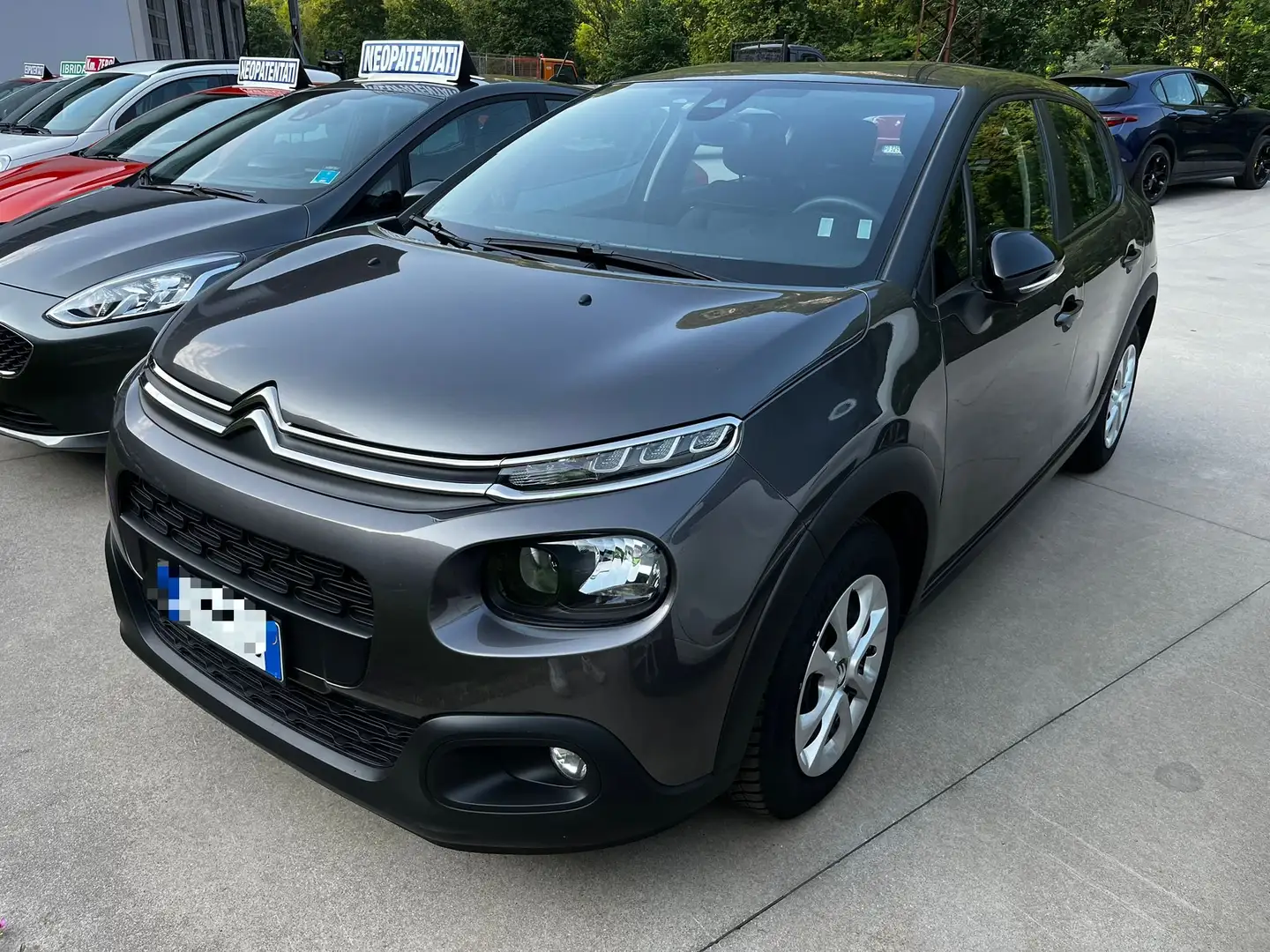 Citroen C3 C3 1.2 puretech Shine s Grijs - 1