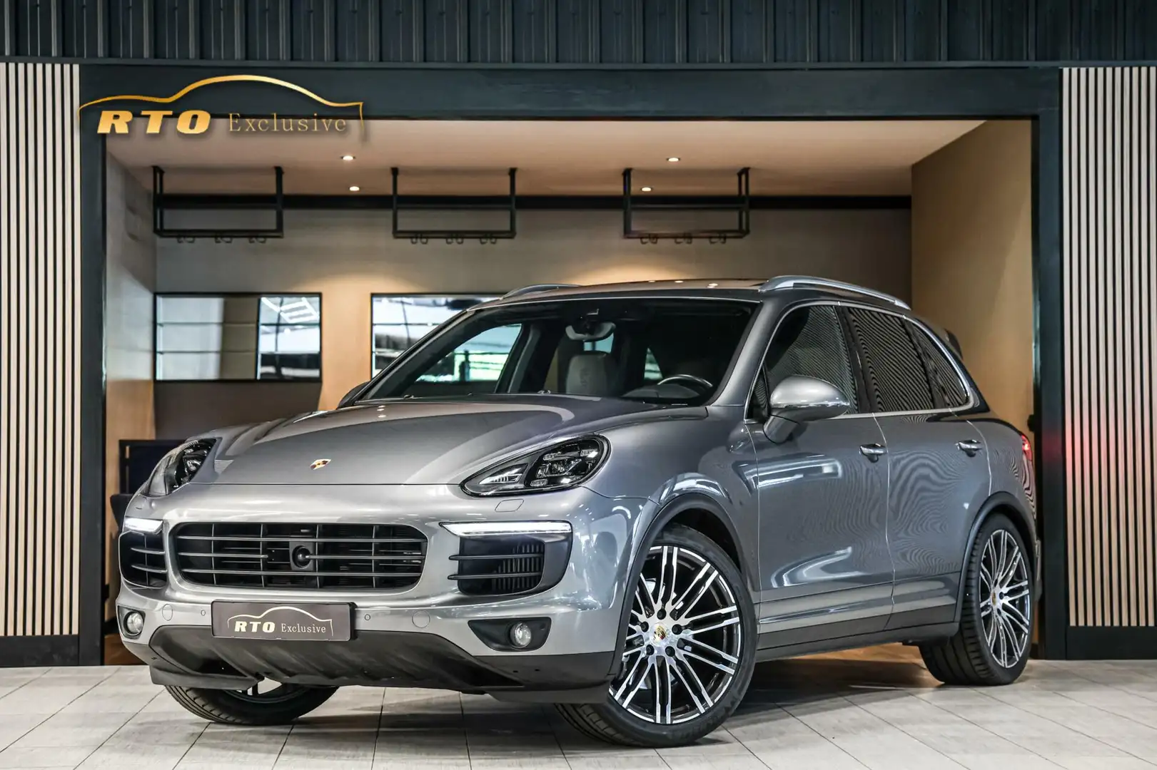 Porsche Cayenne 3.6 V6 S Turbo | Dealer onderhouden l 21'' Grijs - 1