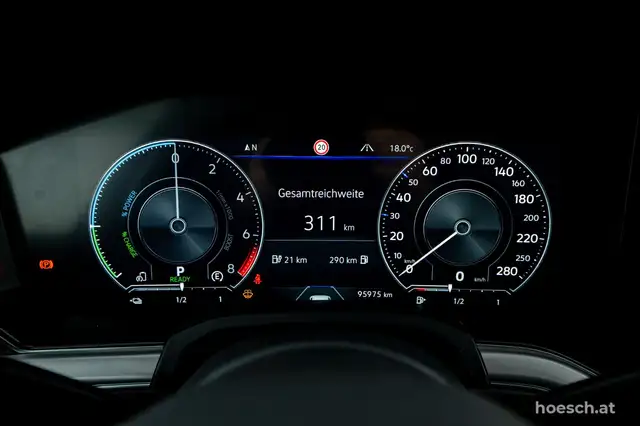 Volkswagen Touareg view 11
