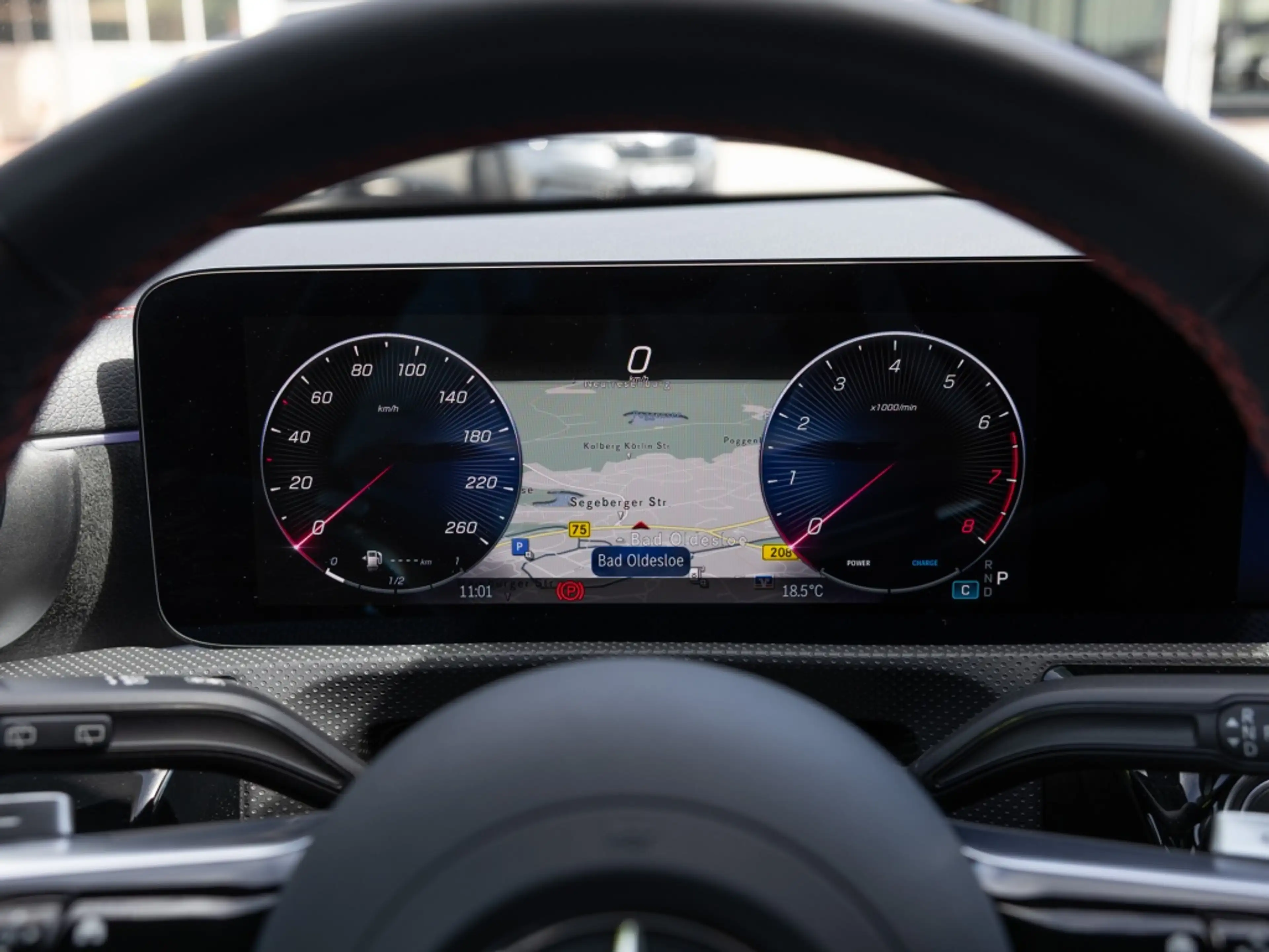 Mercedes-Benz CLA 180 SB , AMG KAMERA SPUR PDC SHZ — photo 11