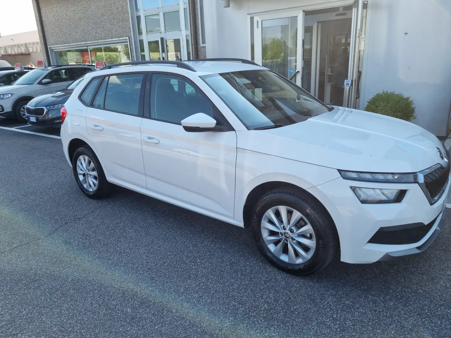 Skoda Kamiq Kamiq 1.0 tsi Ambition 95cv Blanc - 1