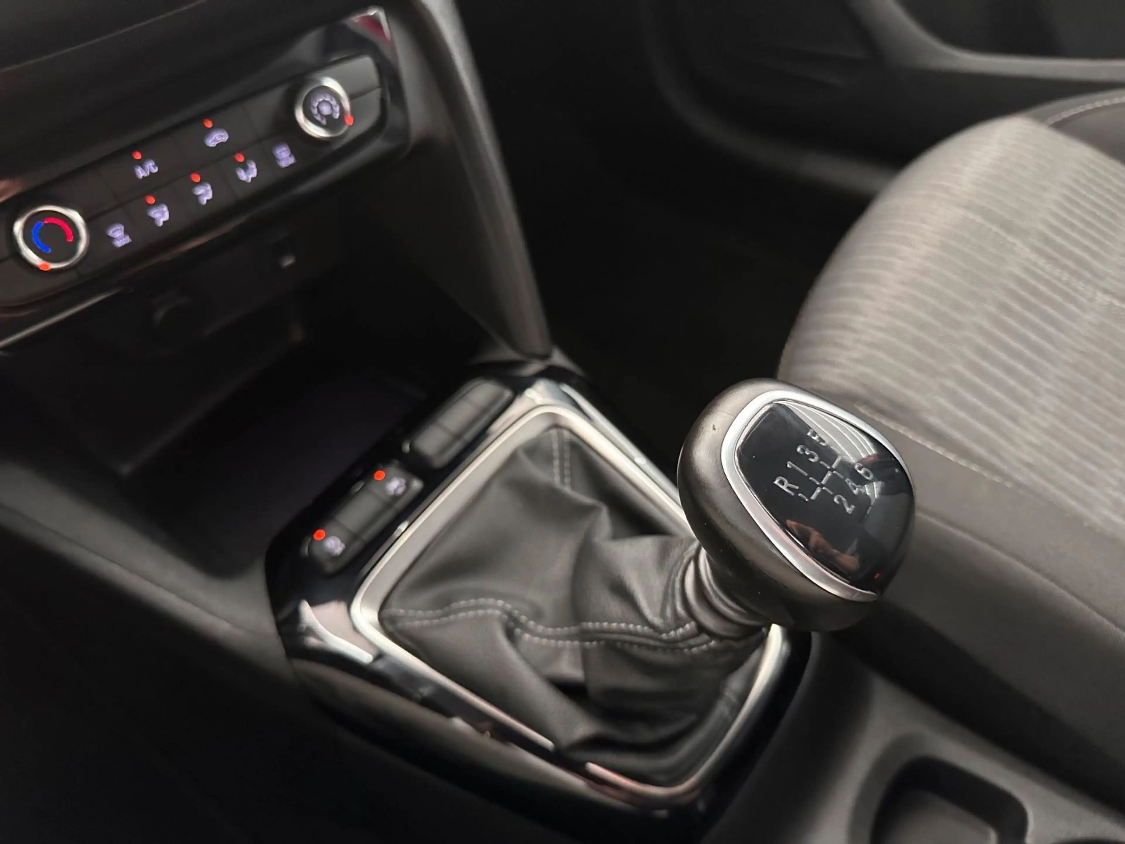 Opel Corsa 1.2 F Edition*Navi*AppleCarPlay*Spurhalte* — photo 29