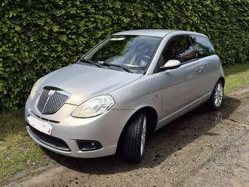 Ypsilon 1.4 Hatchback