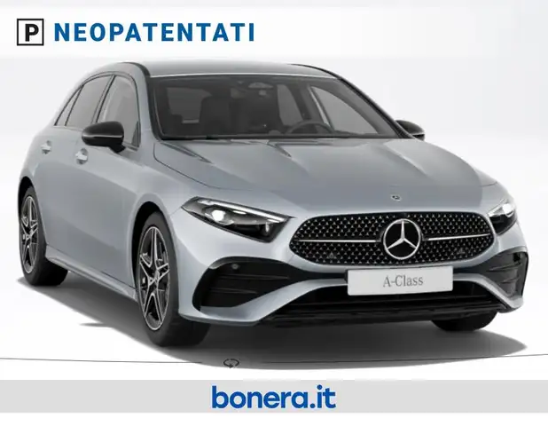 Mercedes-Benz A view 2