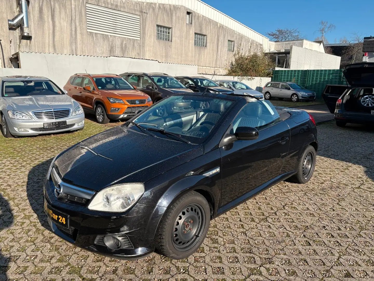 Opel Tigra Twin Top Edition KLIMA 8xBEREIFT Black - 1