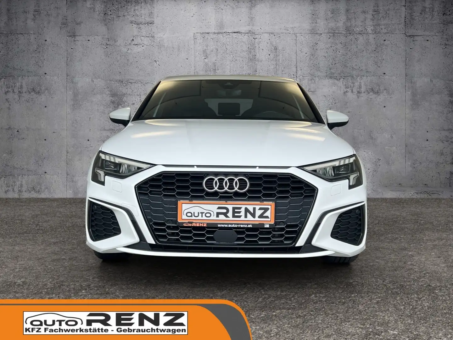 Audi A3 40 TFSI e S line Schwarz - 2