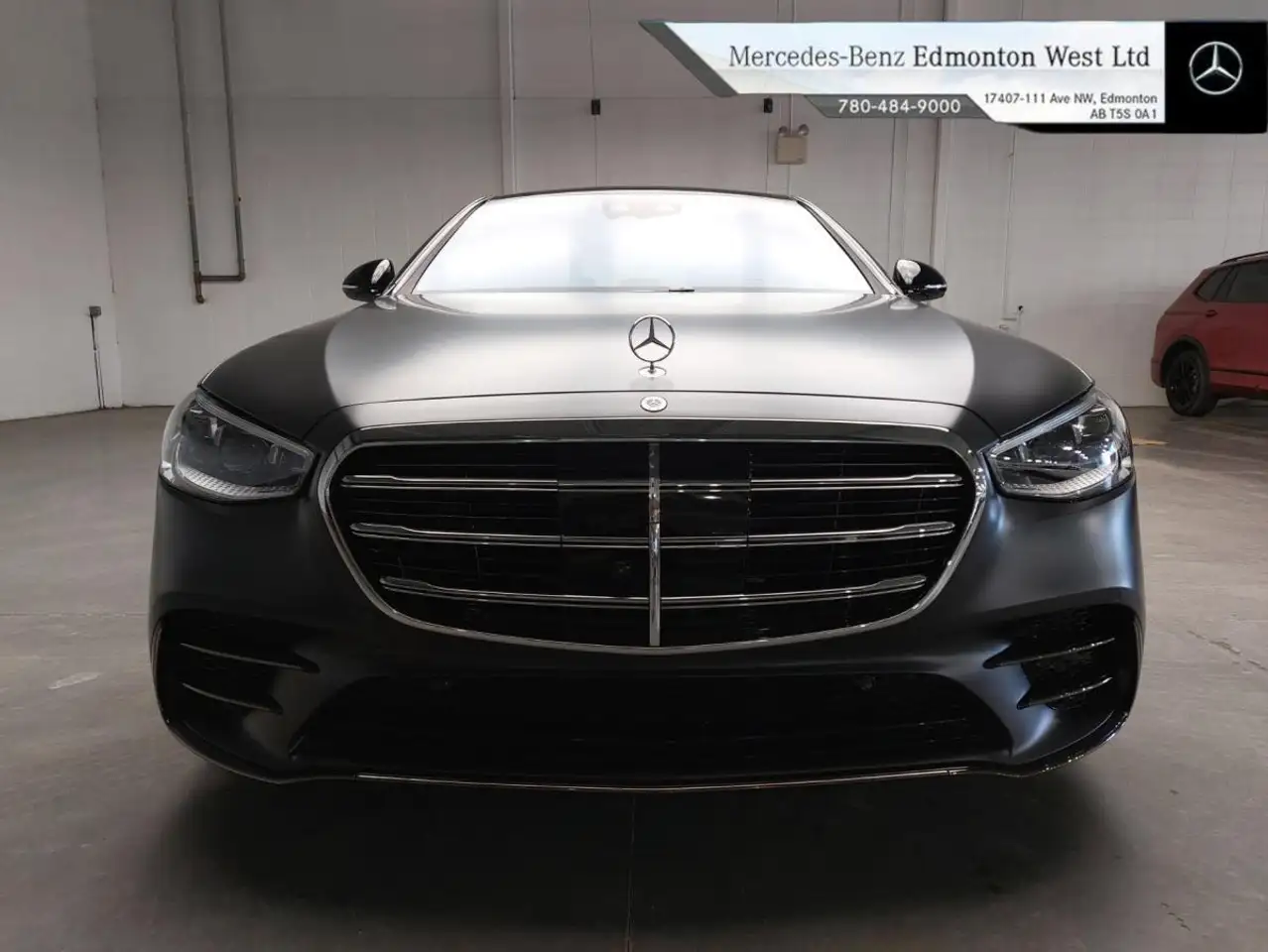 Mercedes-Benz S-Class снимка Mercedes-Benz S-Class