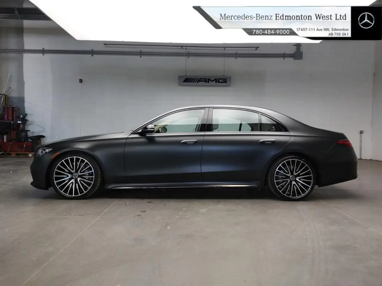 Mercedes-Benz S-Class снимка Mercedes-Benz S-Class