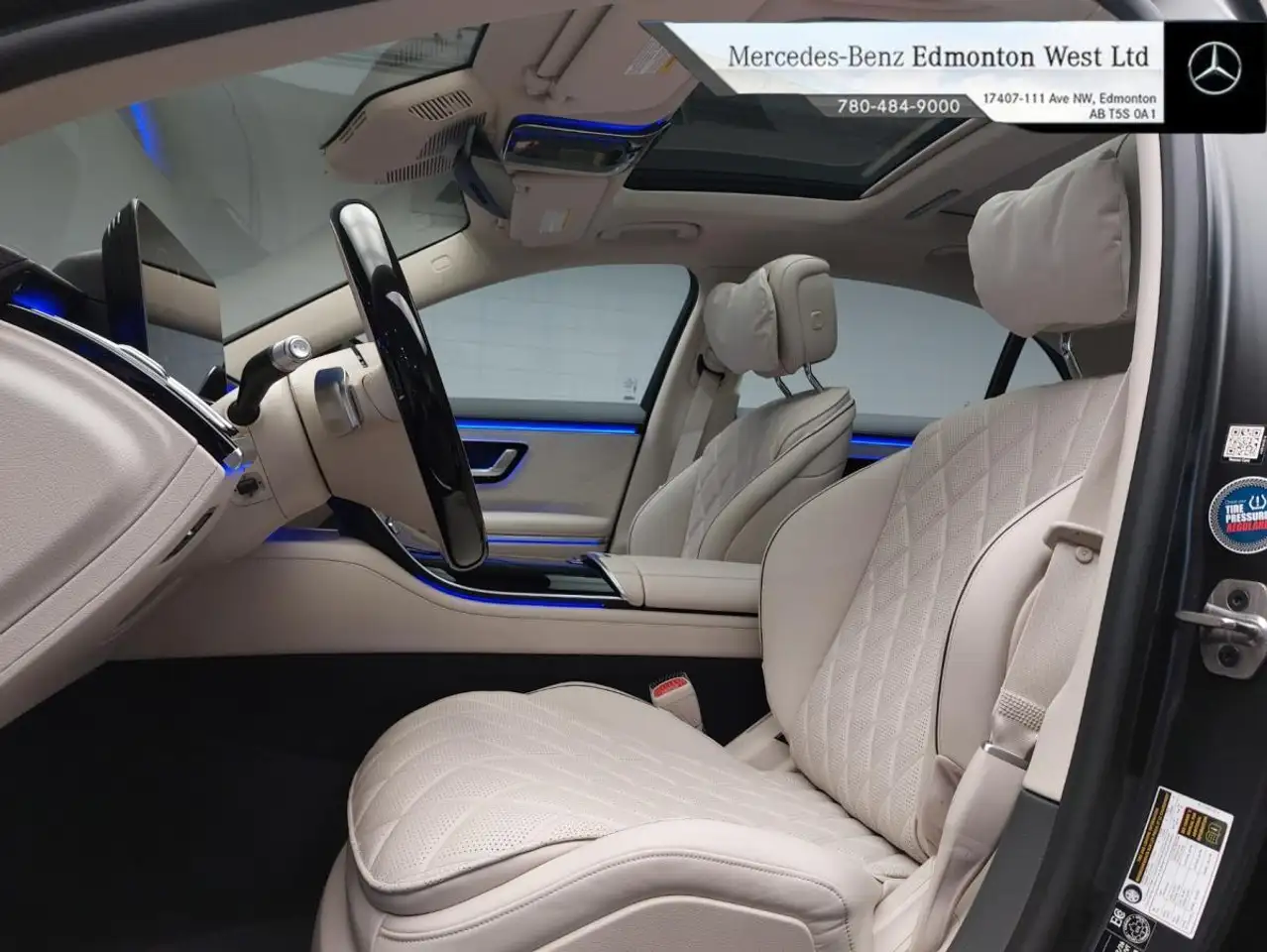 Mercedes-Benz S-Class снимка Mercedes-Benz S-Class
