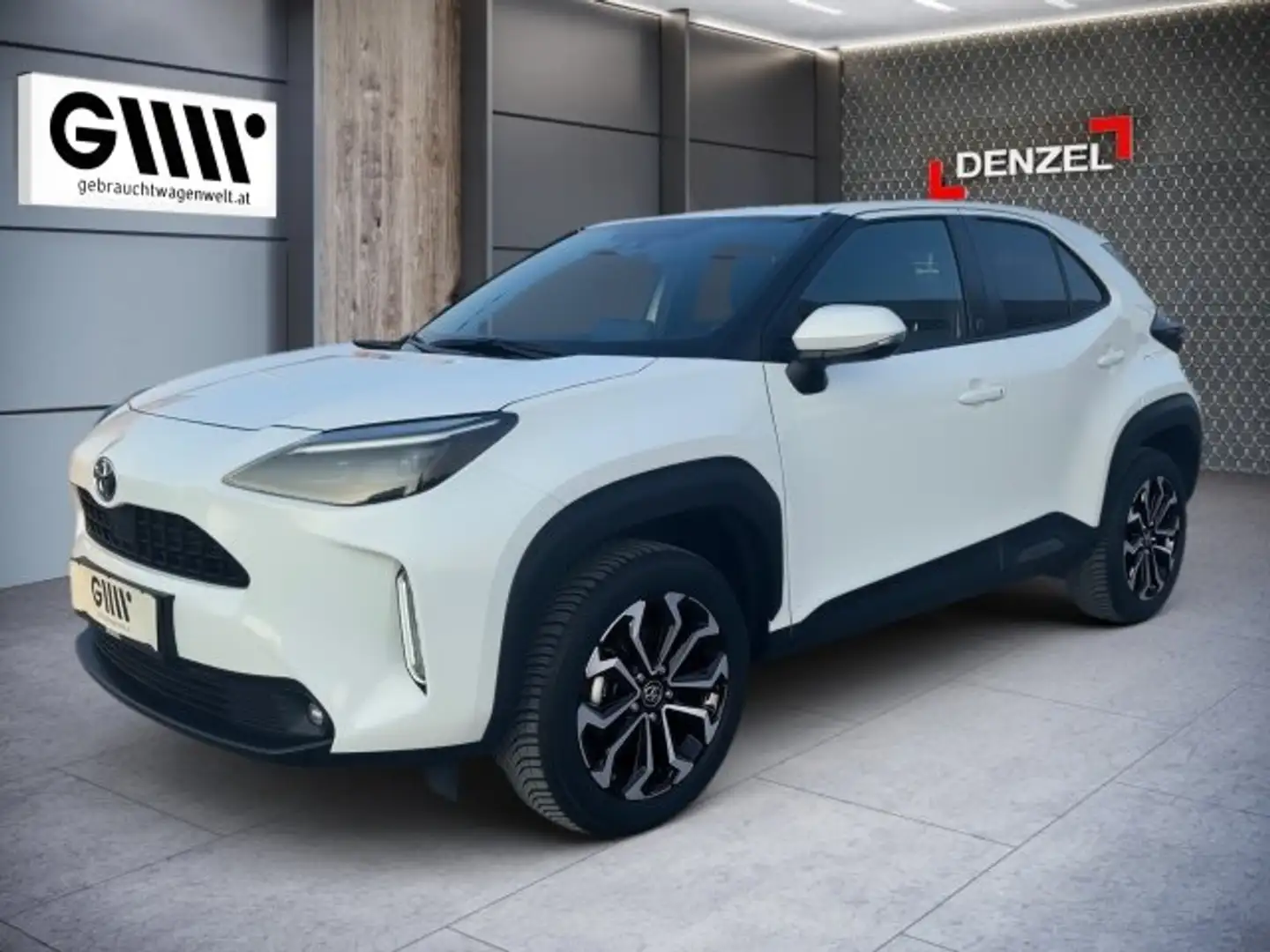 Toyota Yaris Cross 1,5 Hybrid 4x2 Active Drive Blanc - 1