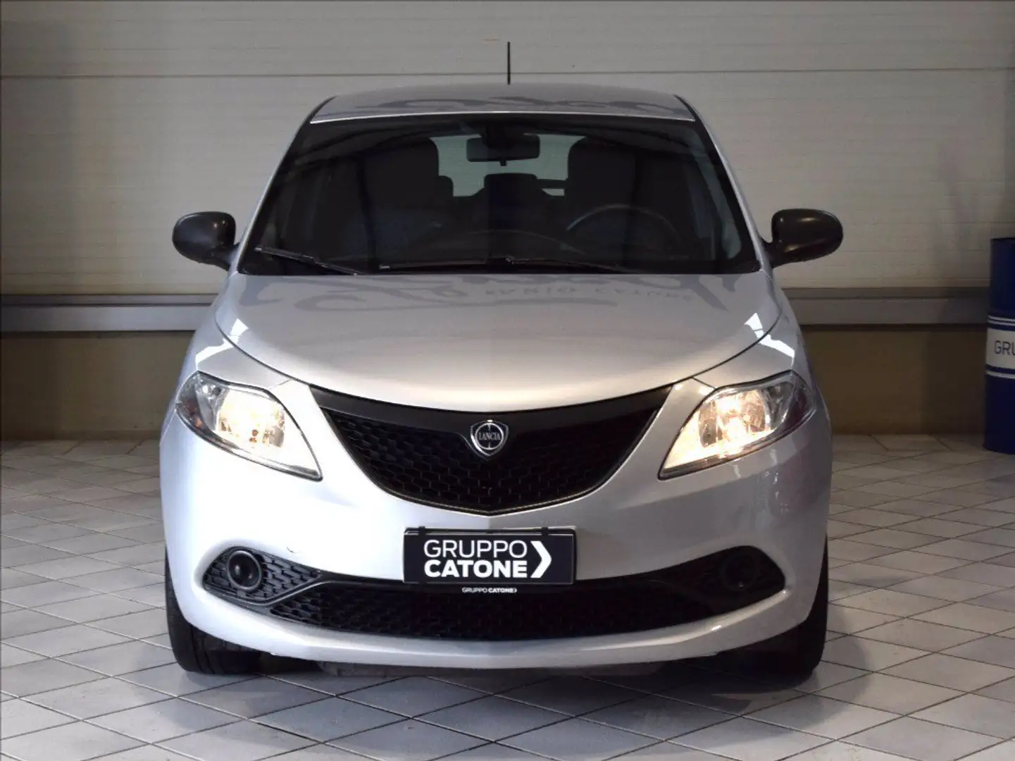 Lancia Ypsilon 1.2 Elefantino ecochic Gpl 69cv my18 Grau - 2