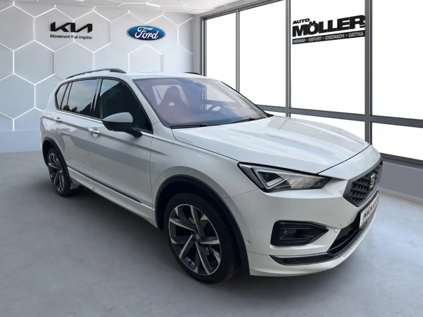 SEAT Tarraco 2.0L TSI FR 4Drive AHK Business Dynamic Fahrass. P Weiß - 2