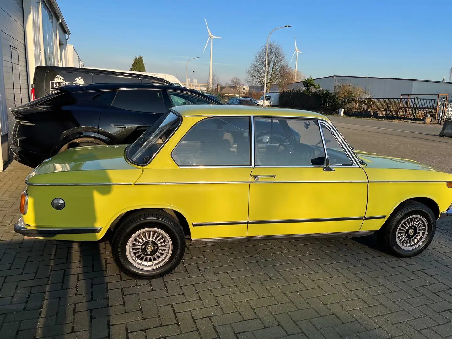 BMW 2002 2002 Geel - 2