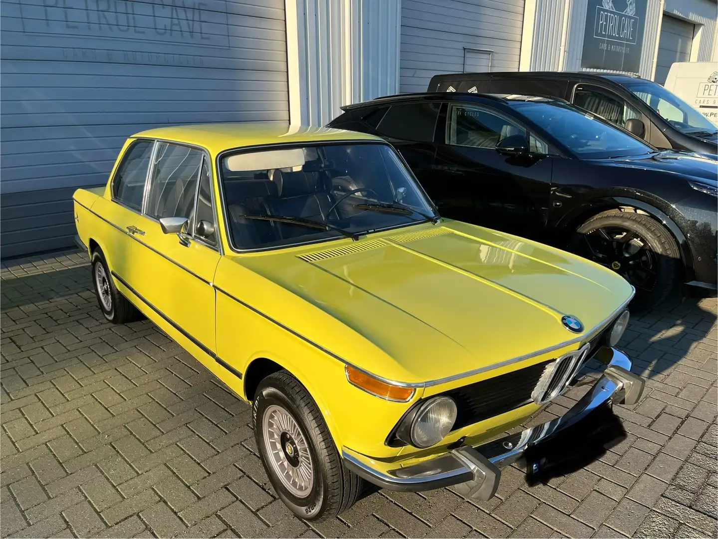 BMW 2002 2002 Geel - 1