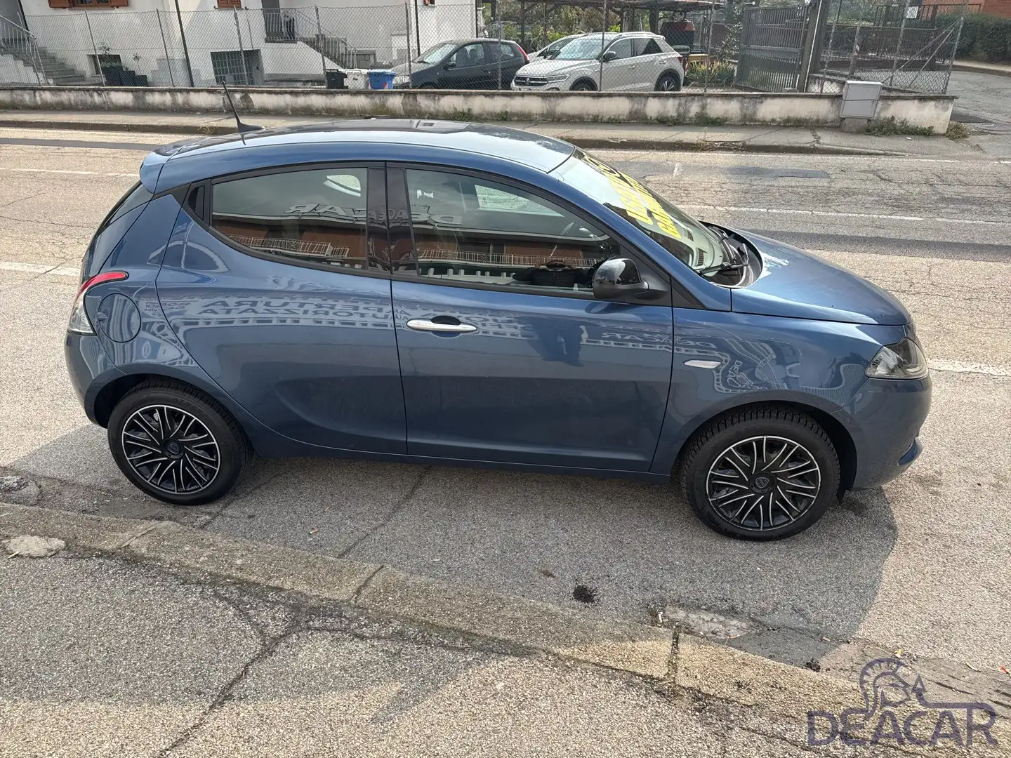 Lancia Ypsilon Ypsilon 1.0 FireFly 5 porte S&S Hybrid Ecochic Go Blu/Azzurro - 2