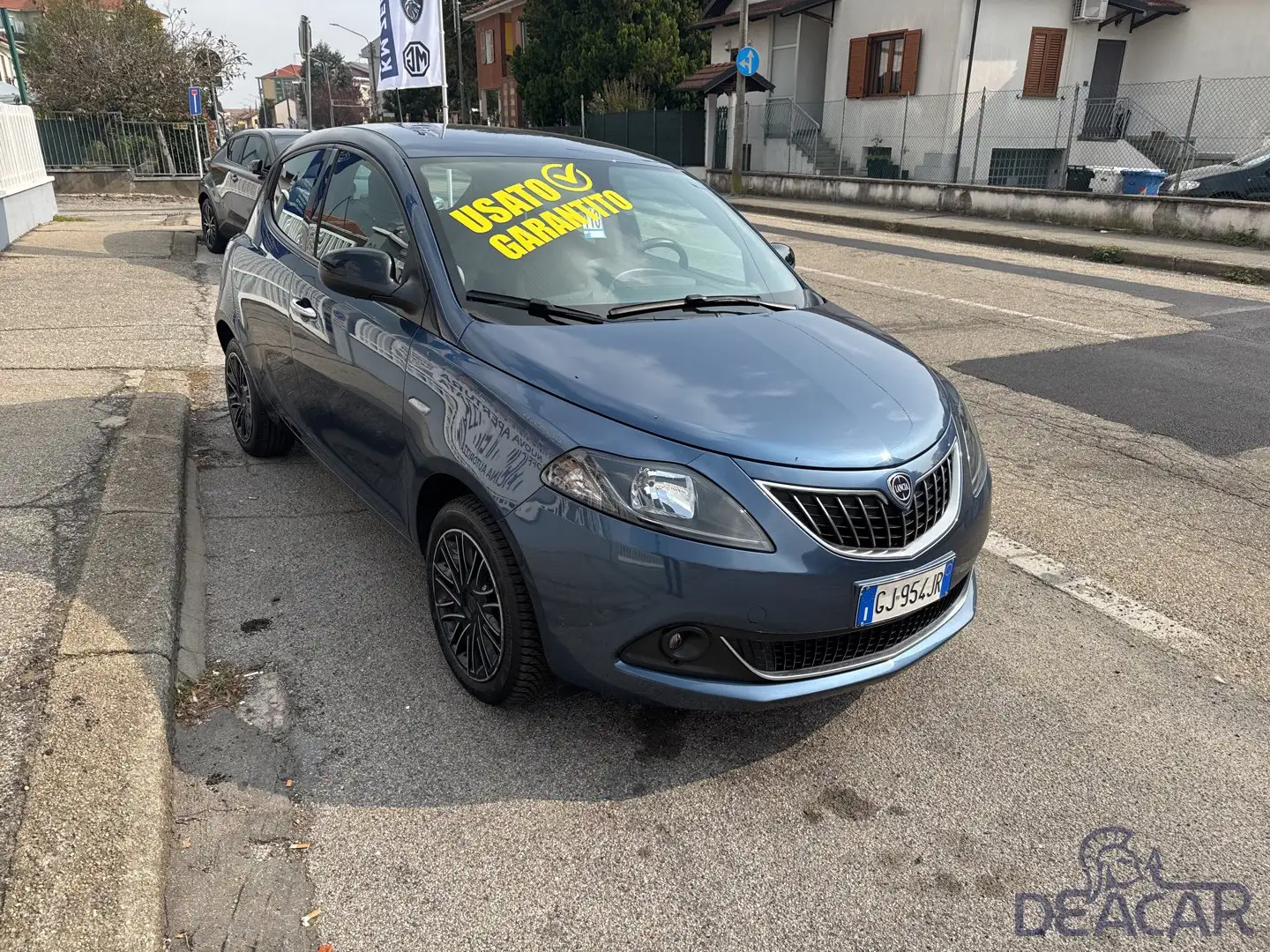 Lancia Ypsilon Ypsilon 1.0 FireFly 5 porte S&S Hybrid Ecochic Go Blu/Azzurro - 1
