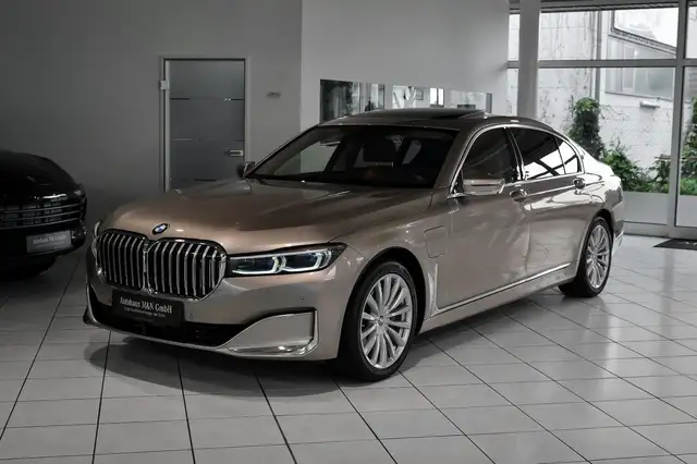 BMW 745 L e xDrive *B&W Sound*Night*360°*Laser*