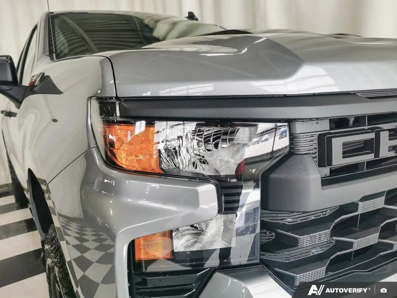 Chevrolet Silverado 1500 снимка Chevrolet Silverado 1500