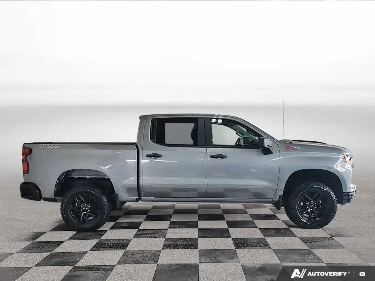 Chevrolet Silverado 1500 снимка Chevrolet Silverado 1500