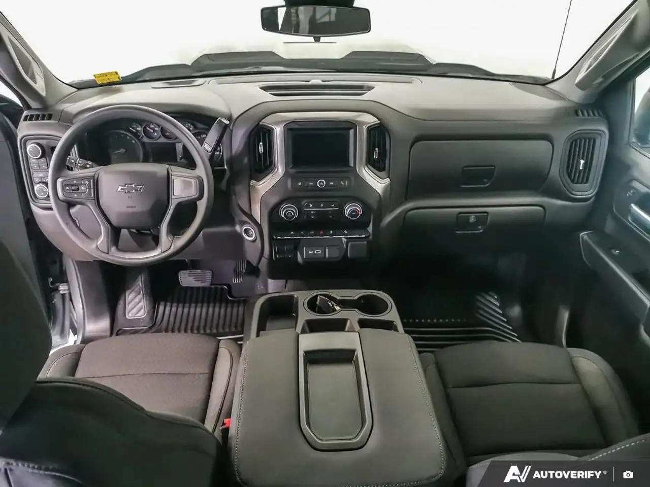 Chevrolet Silverado 1500 снимка Chevrolet Silverado 1500