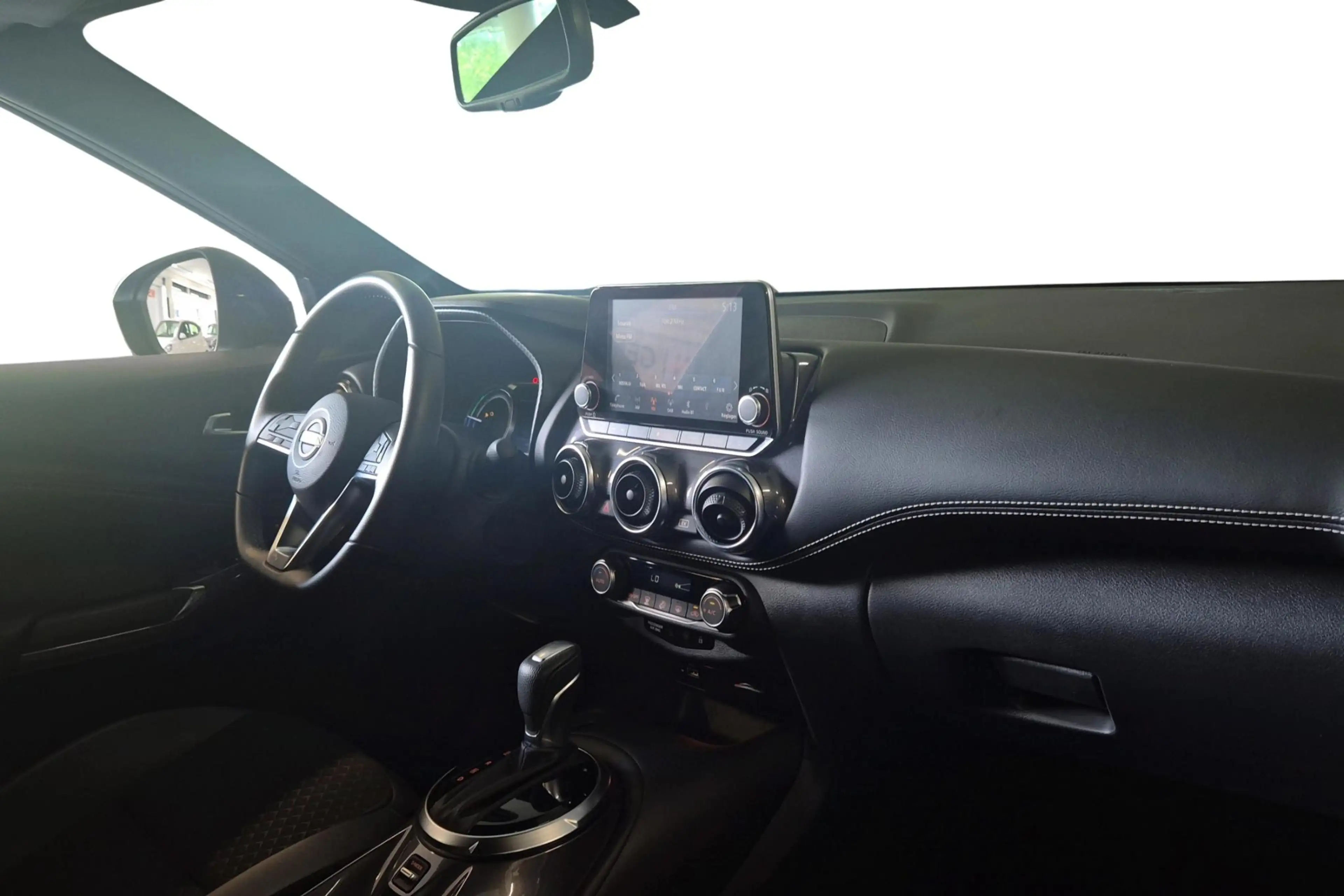 Nissan Juke 1.6 Hybrid 145 N-Connecta Automaat/Apple Carplay e — photo 5